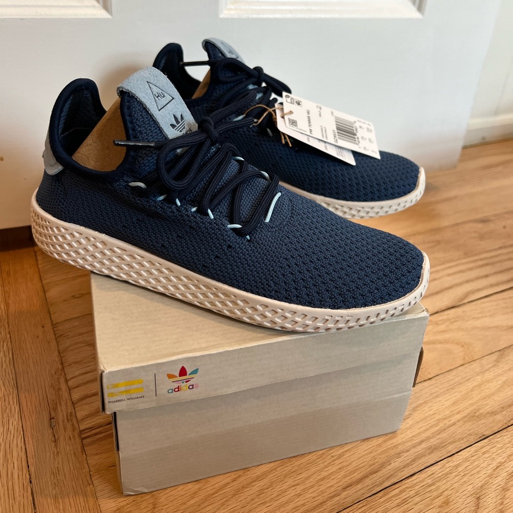 Adidas x Pharrell Williams Tennis Sneaker